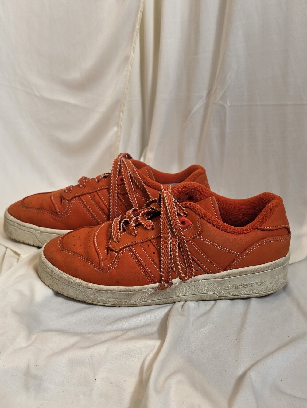 adidas Rivalry Low Collegiate Orange Contrast Stitching Shoes Women’s Size 8.5